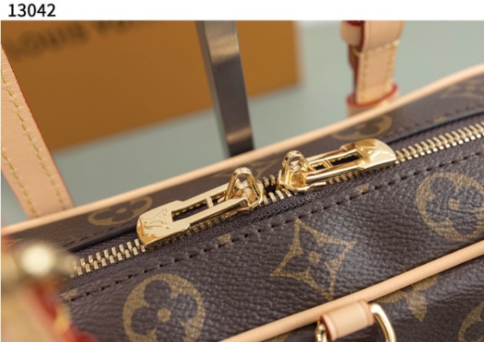 루이비통 [Louis Vuitton] 행 온  모노그램 핸드백 신상입고 view 8