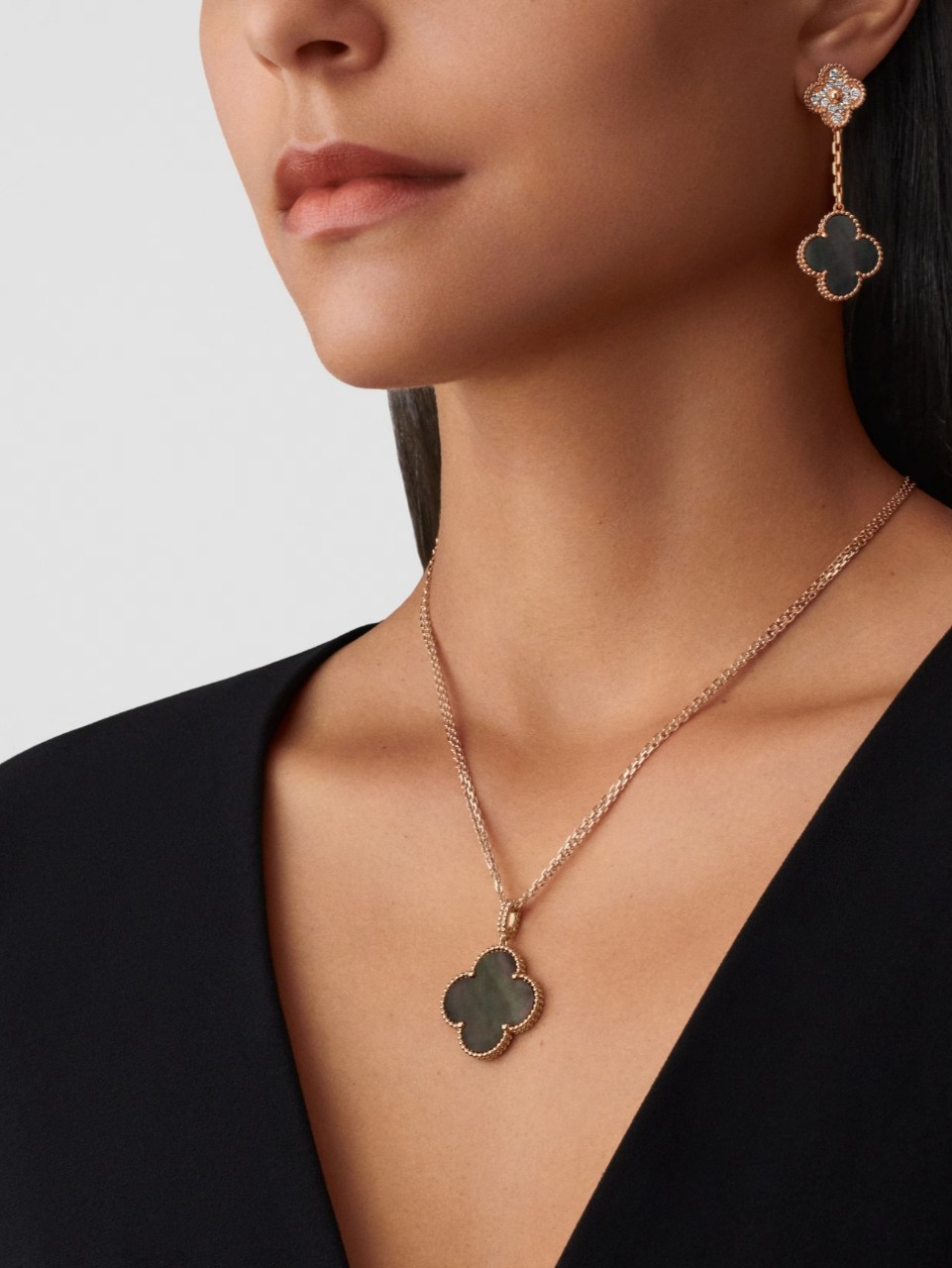 반클리프 알함브라 펜던트 롱 네크리스 목걸이